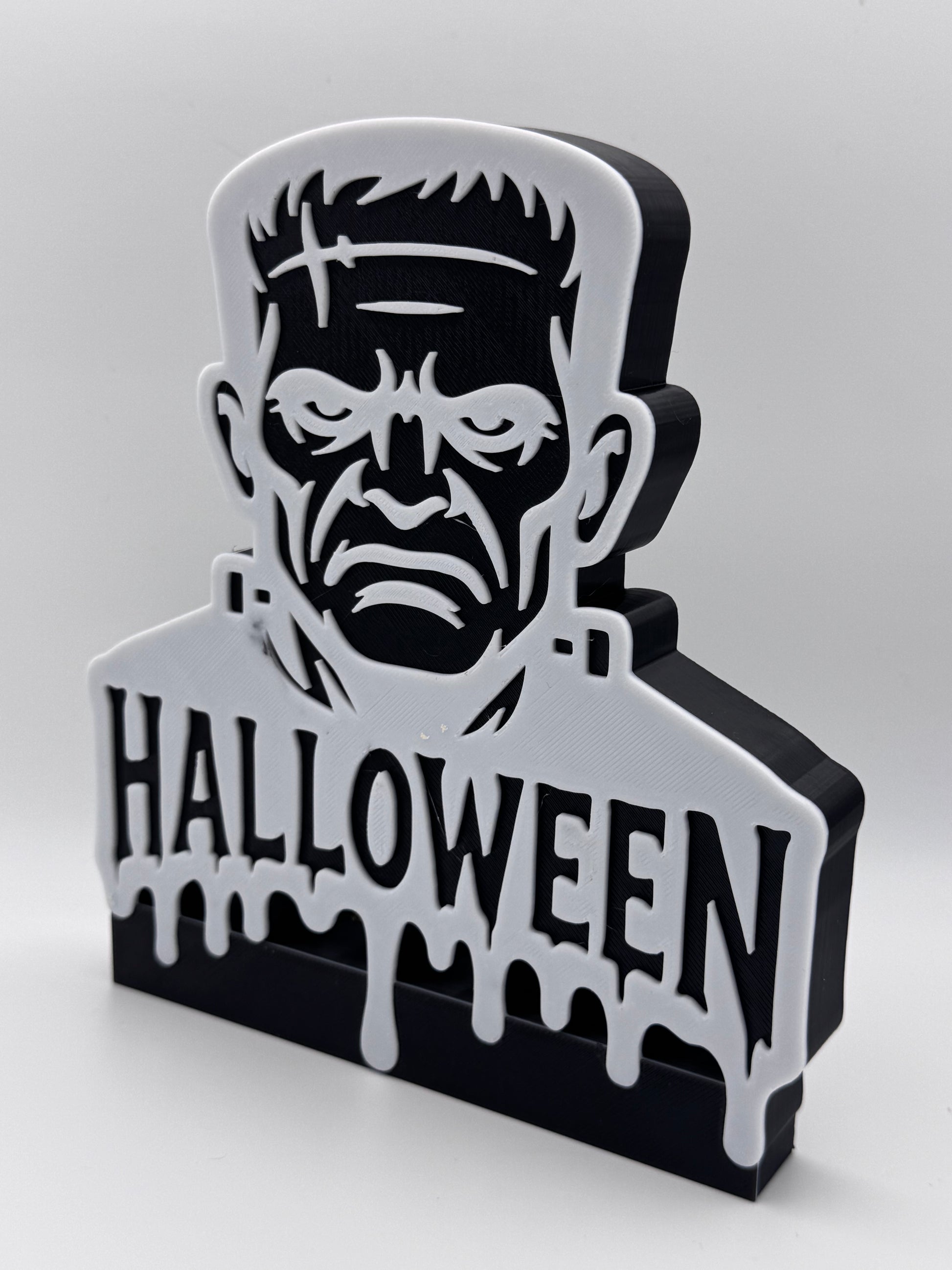 Wupperlike gruselige Tischdeko zu Halloween mit Frankenstein-Motiv in schwarz-weiß