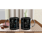The Fallen Warrior Tasse – Dunkles Wikinger Motiv | Metal Art Geschenk | Nordische Mythologie Kaffeetasse | Schwarzer Premium Look