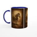 Stallmoment – Tasse mit Pferd im Scheuneneingang | Equestrian Mug | Geschenk für Reiterinnen & Pferdefans