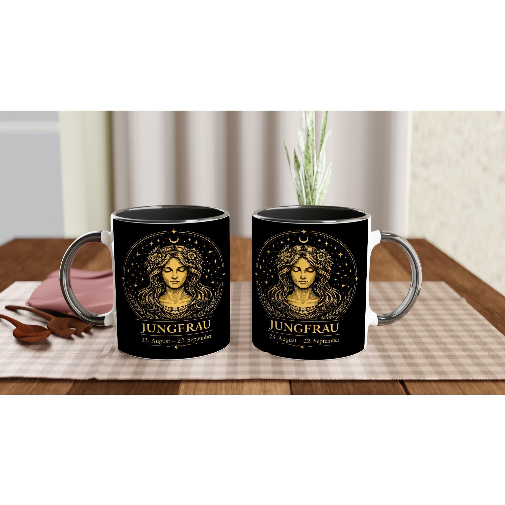 Keramiktasse mit Sternzeichen Jungfrau, ruhiges weibliches Porträt als astrologisches Motiv in warmen Goldtönen auf schwarzem Hintergrund, beidseitig bedruckt