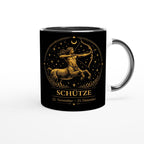 Keramiktasse mit Sternzeichen Schütze, dynamisches astrologisches Motiv mit Bogenschützen in warmen Goldtönen auf schwarzem Hintergrund, beidseitig bedruckt