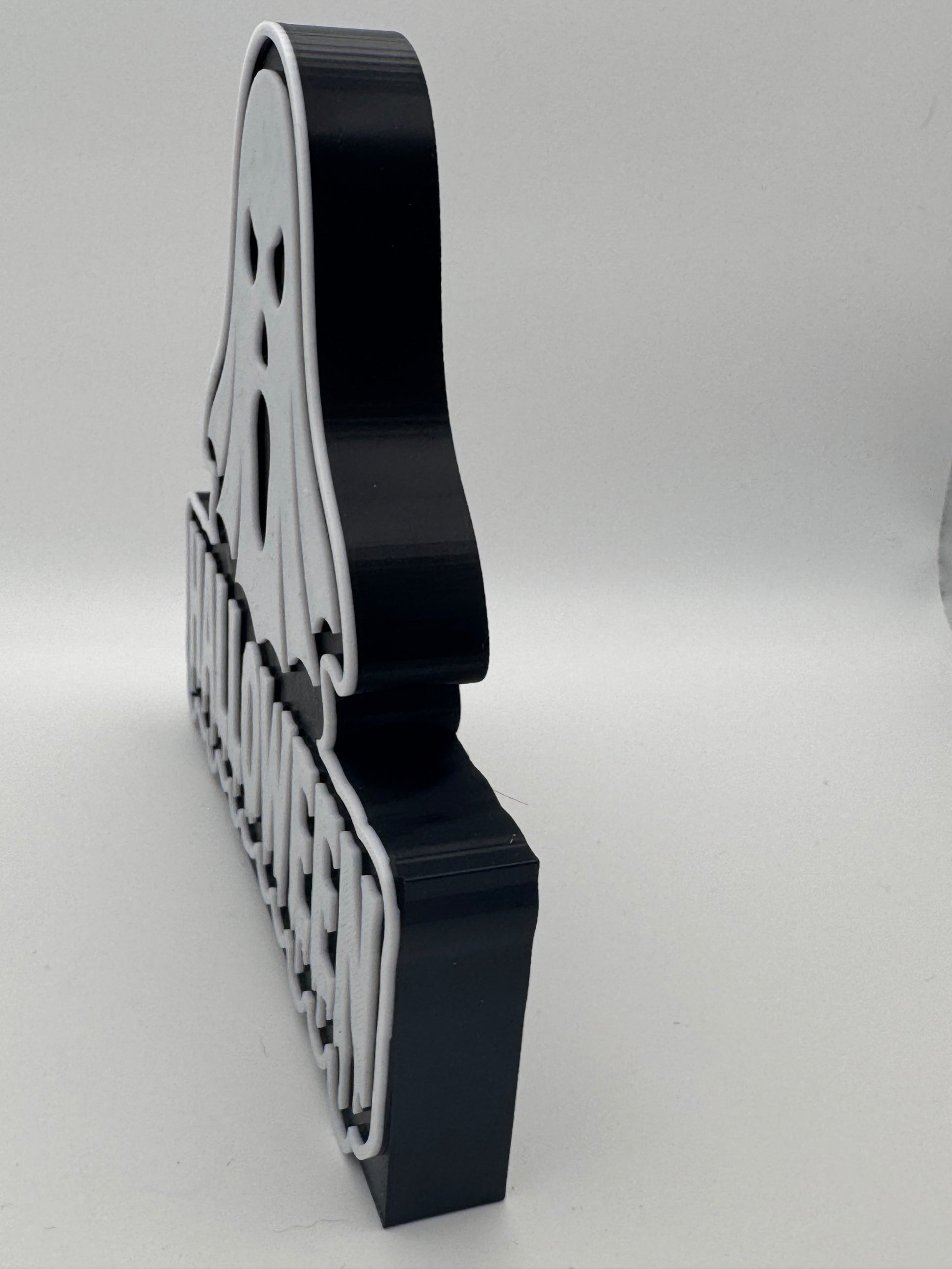 Wupperlike Skelett Figuren für Tischdeko in schwarz und weiß mit Gespensterdesign